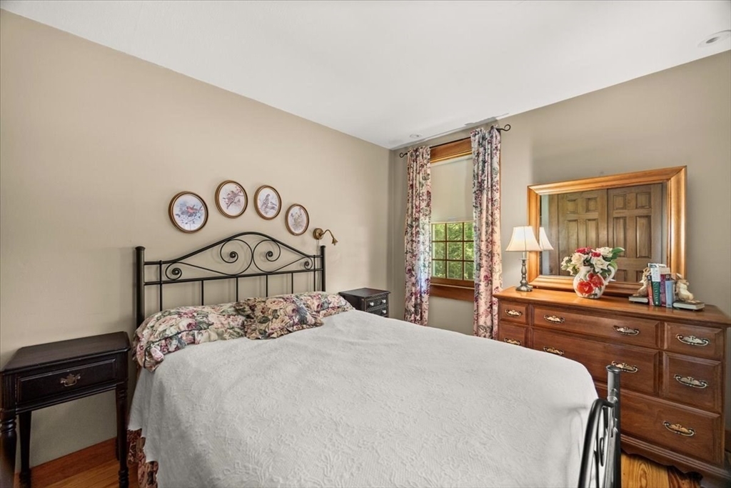 71 East Main Street Middleboro, MA 02346 - Photo 19 of 35