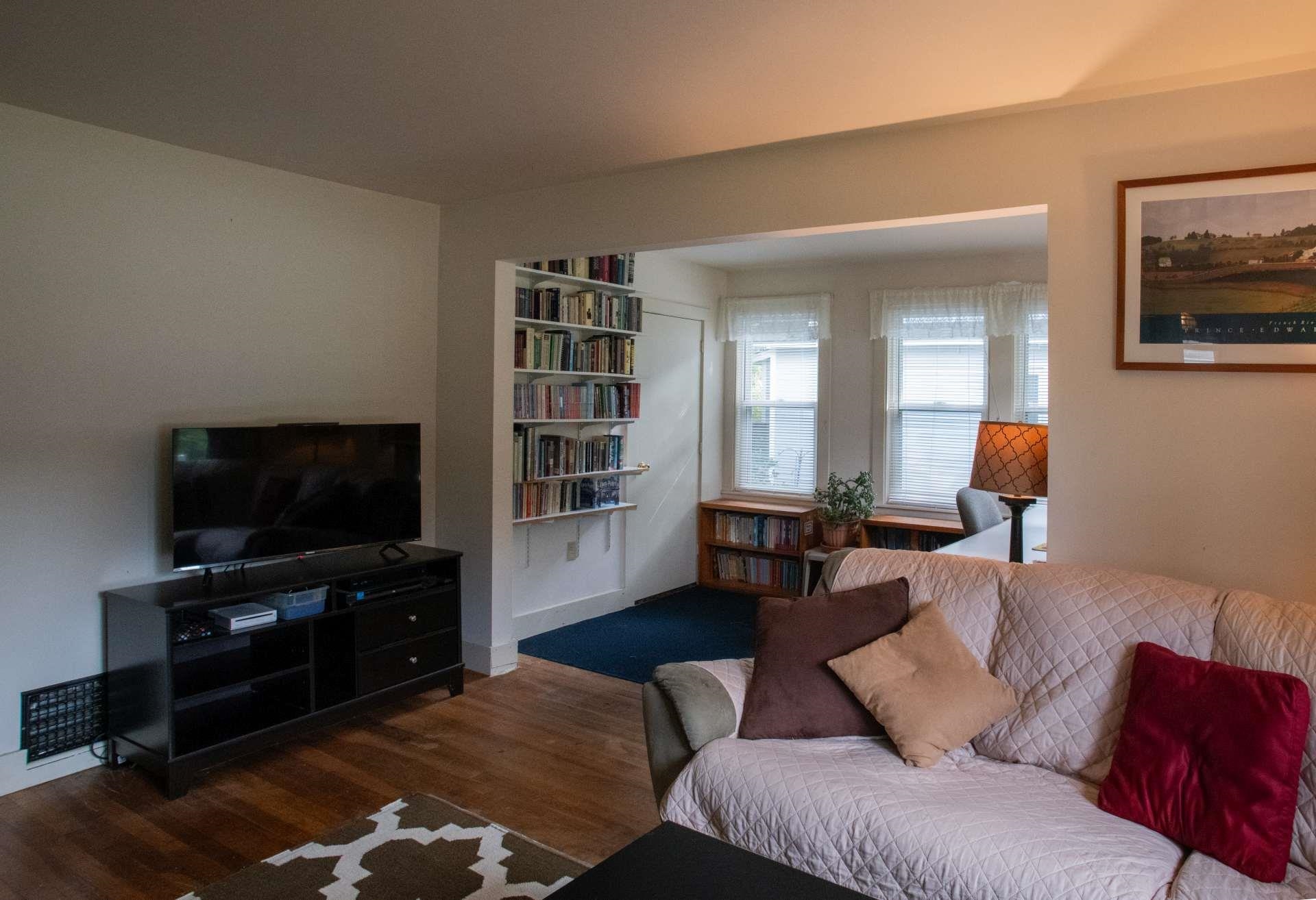 94 Court Street Exeter, NH 03833 - Photo 13 of 36