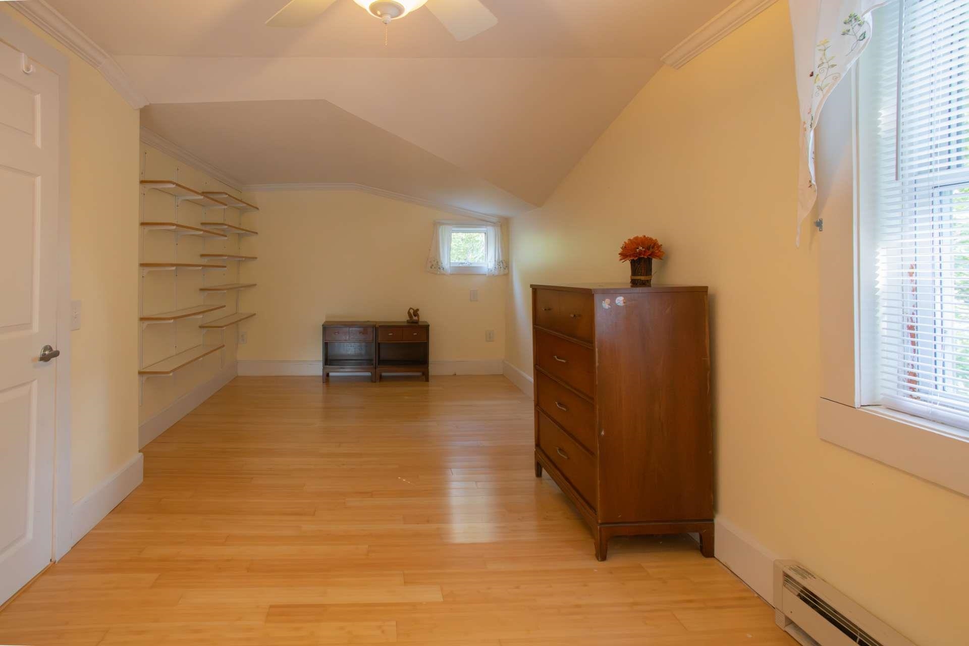 94 Court Street Exeter, NH 03833 - Photo 14 of 36