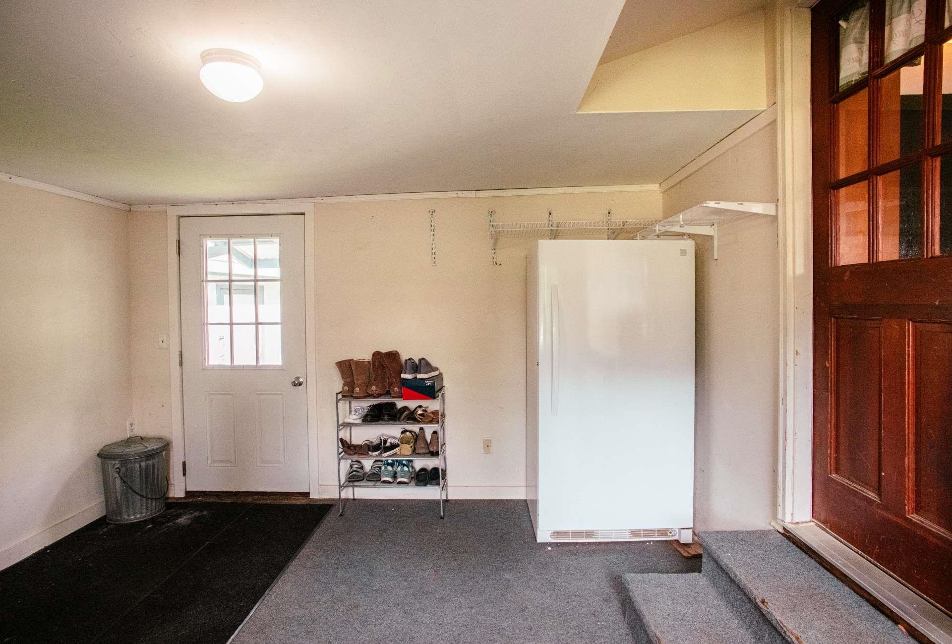 94 Court Street Exeter, NH 03833 - Photo 4 of 36