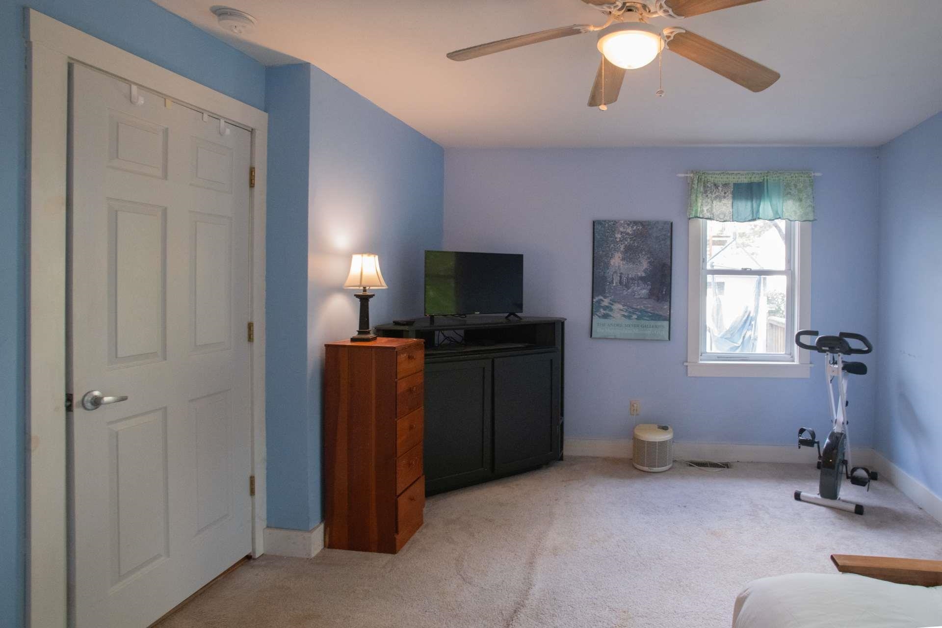 94 Court Street Exeter, NH 03833 - Photo 9 of 36