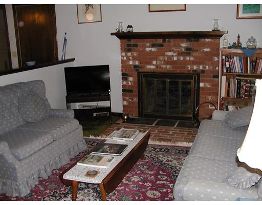 923 Westhampton Road Northampton, MA 01062 - Photo 3 of 28