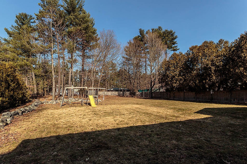 27 Muriel Road Chelmsford, MA 01824 - Photo 18 of 22 Gallery Image 18