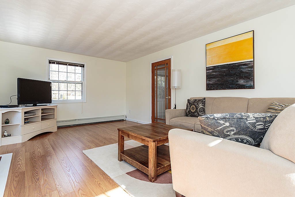 27 Muriel Road Chelmsford, MA 01824 - Photo 6 of 22 Gallery Image 6