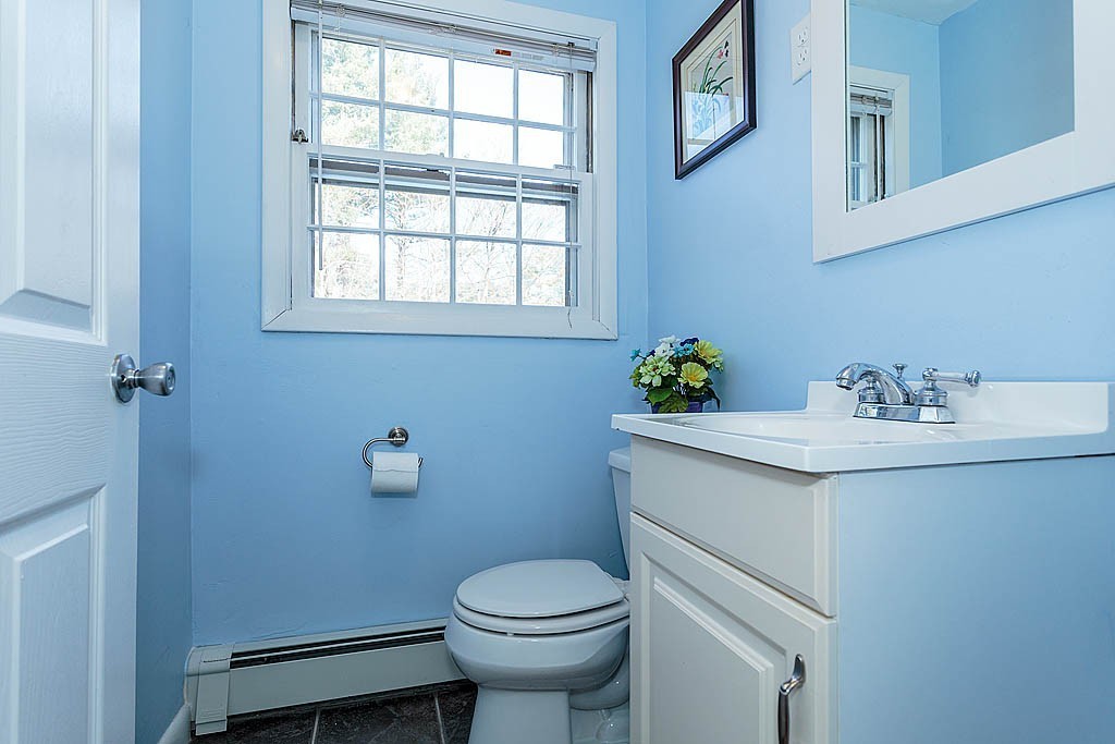 27 Muriel Road Chelmsford, MA 01824 - Photo 9 of 22 Gallery Image 9