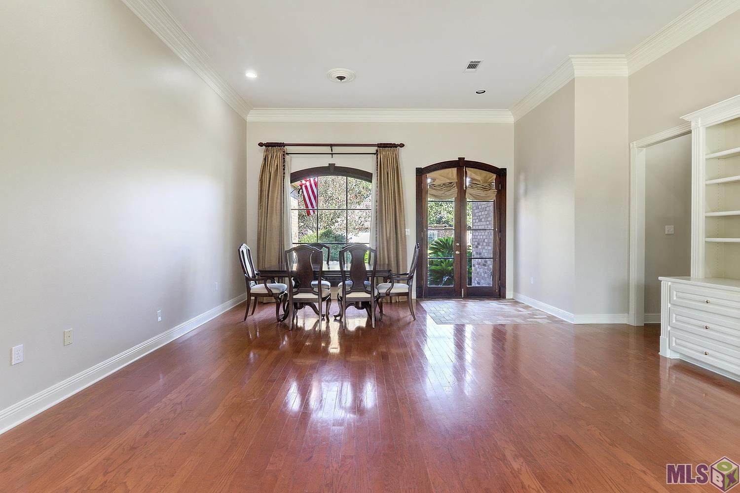 762 Wordsworth Drive Baton Rouge, LA 70810 - Photo 2 of 18 Gallery Image 2