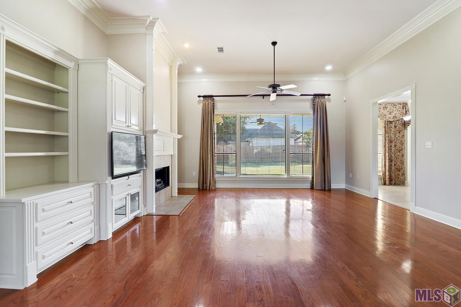 762 Wordsworth Drive Baton Rouge, LA 70810 - Photo 3 of 18 Gallery Image 3