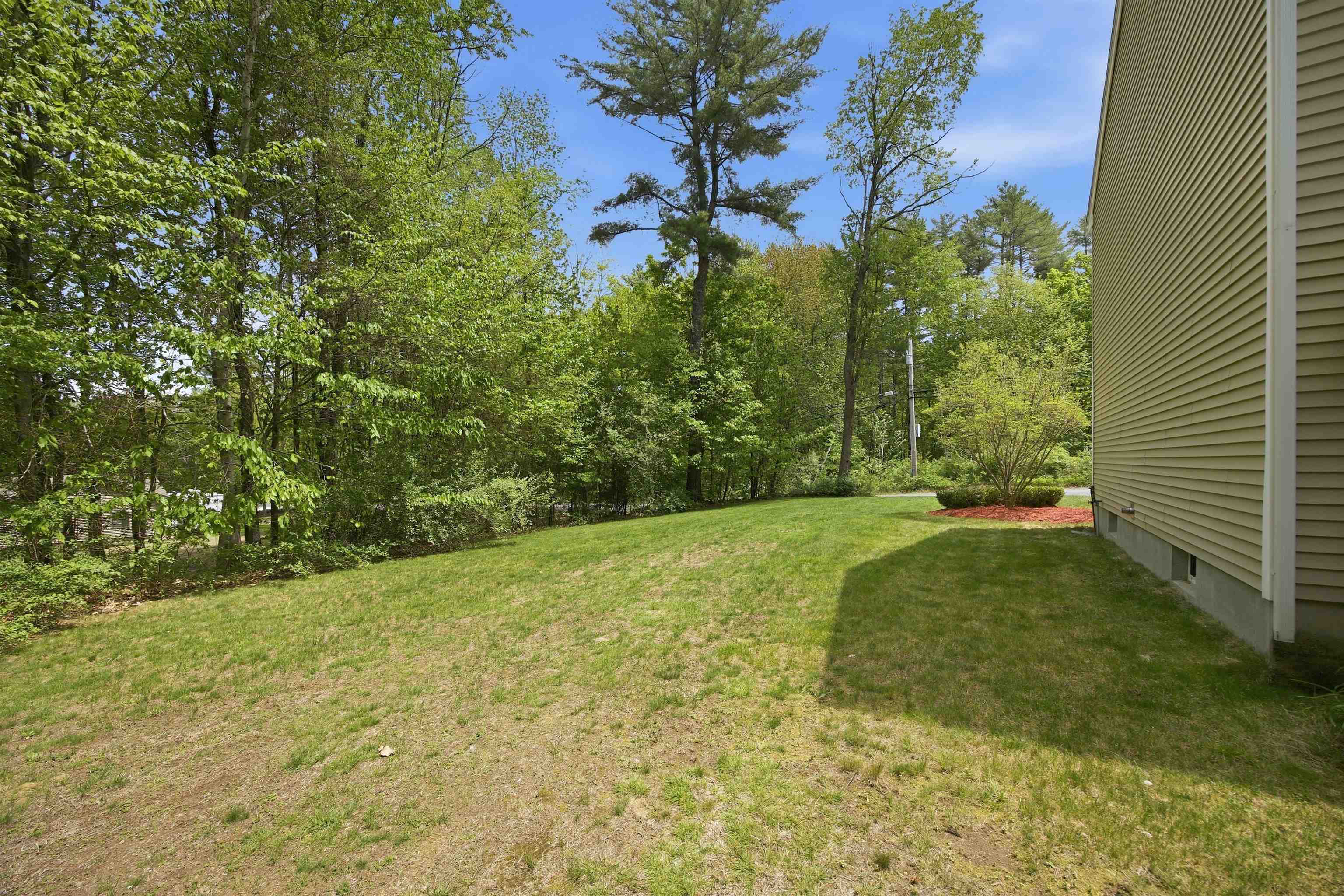 144 Mountain Road Goffstown, NH 03045 - Photo 8 of 47