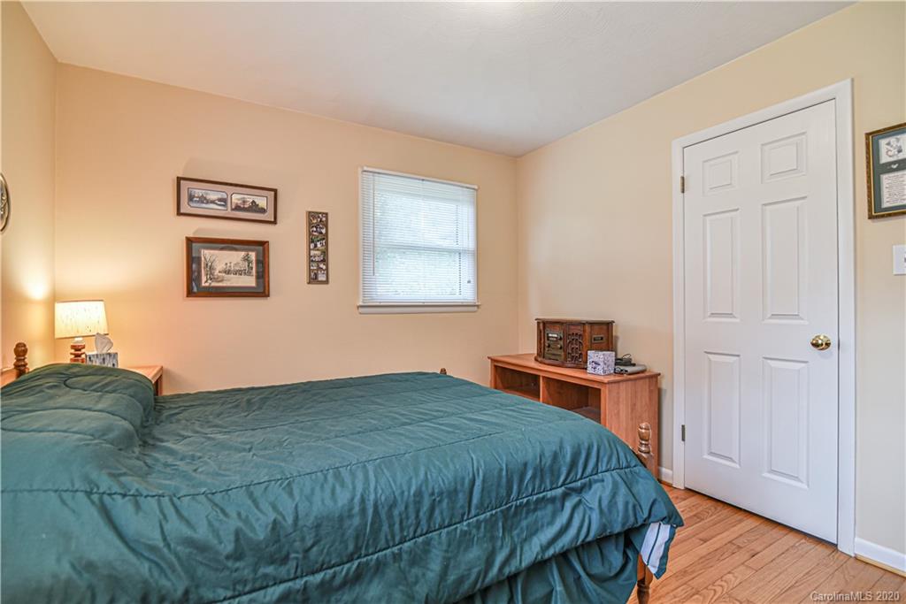 36 Pinedale Road Candler, NC 28715 - Photo 18 of 26 Gallery Image 18