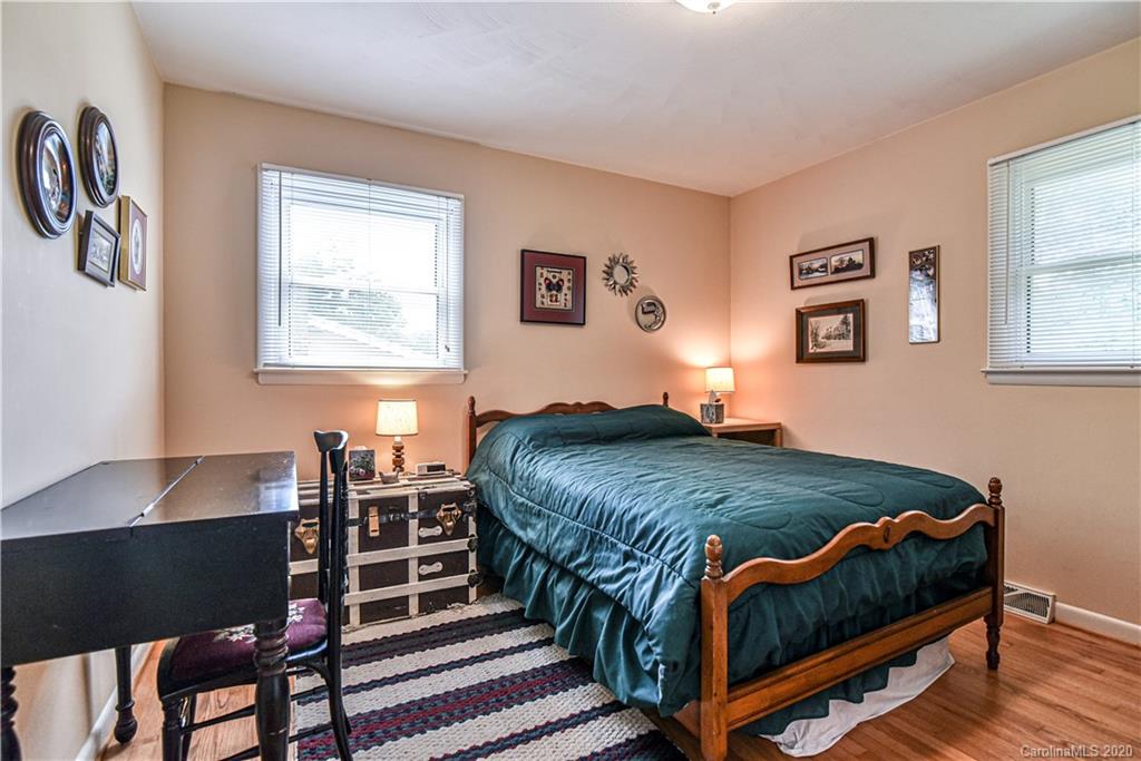 36 Pinedale Road Candler, NC 28715 - Photo 19 of 26 Gallery Image 19