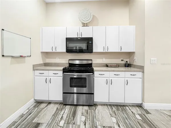 $515,000 | 1950 Folkstone Place, Wesley Chapel, FL 33543