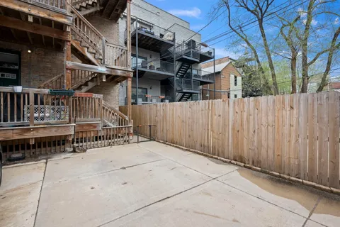 $550,000 | 1657 West Huron Street, Unit 2, Chicago, IL 60622