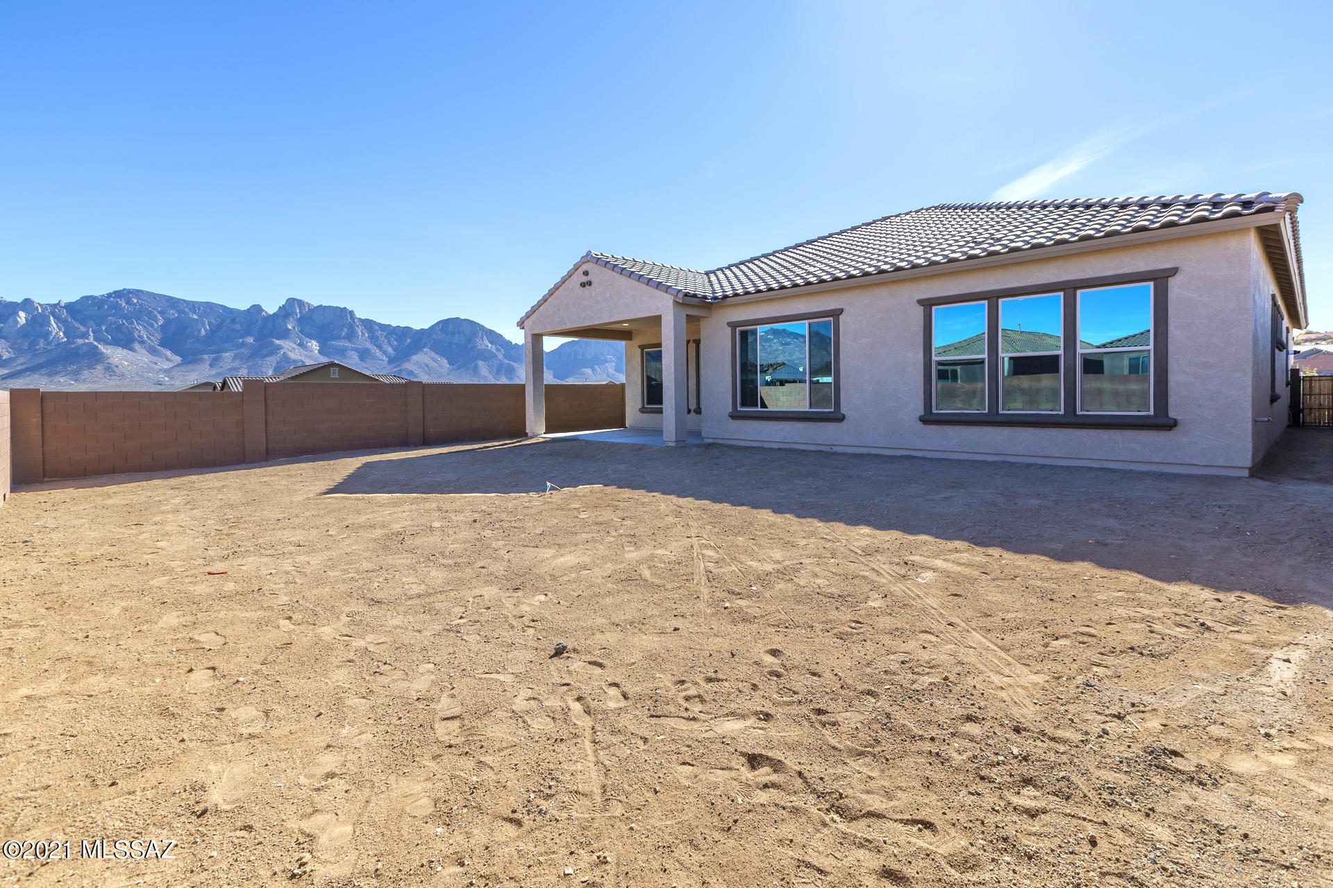 677 East Romsdalen Road East Tucson, AZ 85755 - Photo 34 of 44