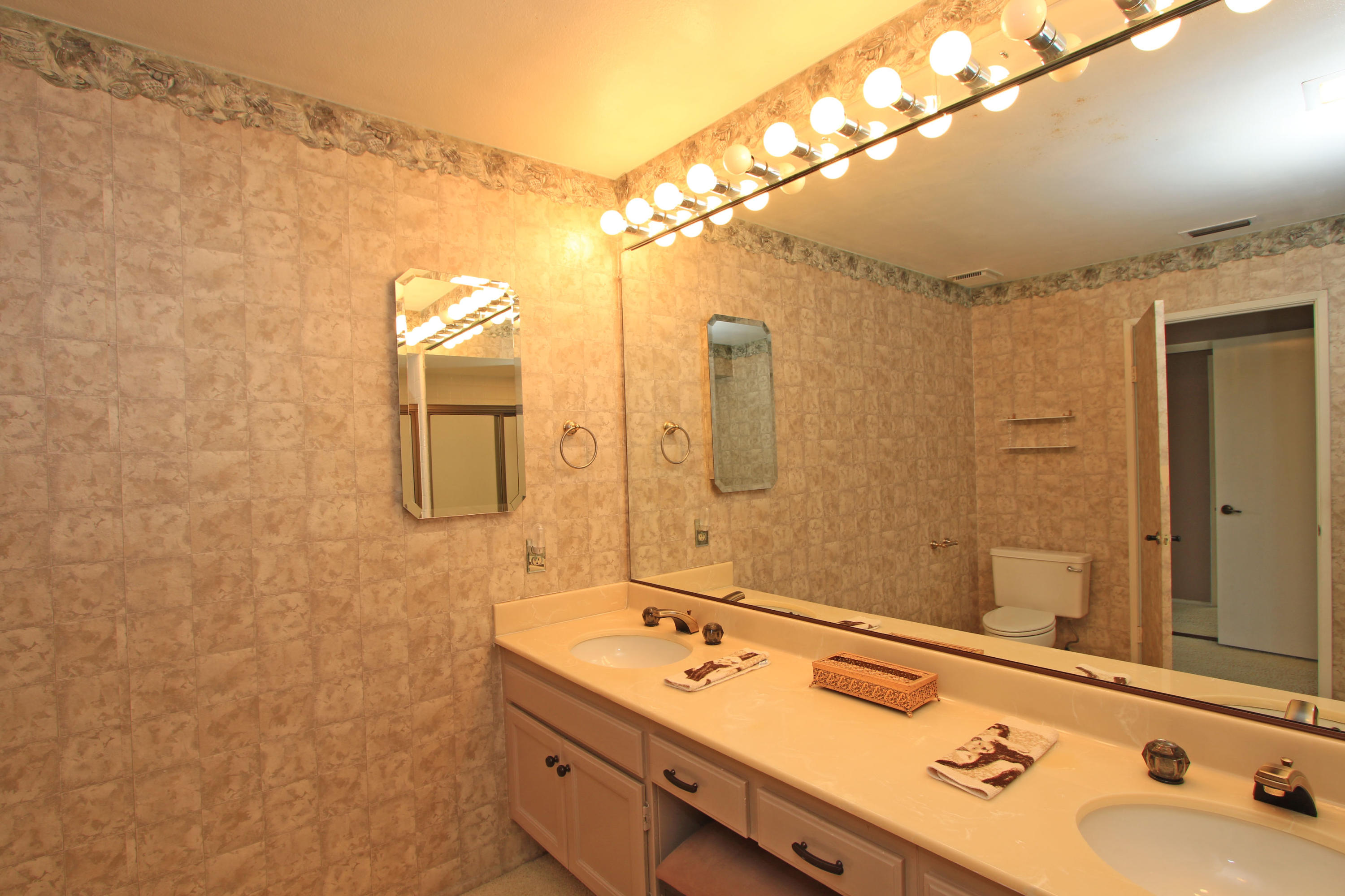 72-275 Rodeo Way Rancho Mirage, CA 92270 - Photo 20 of 44 e
