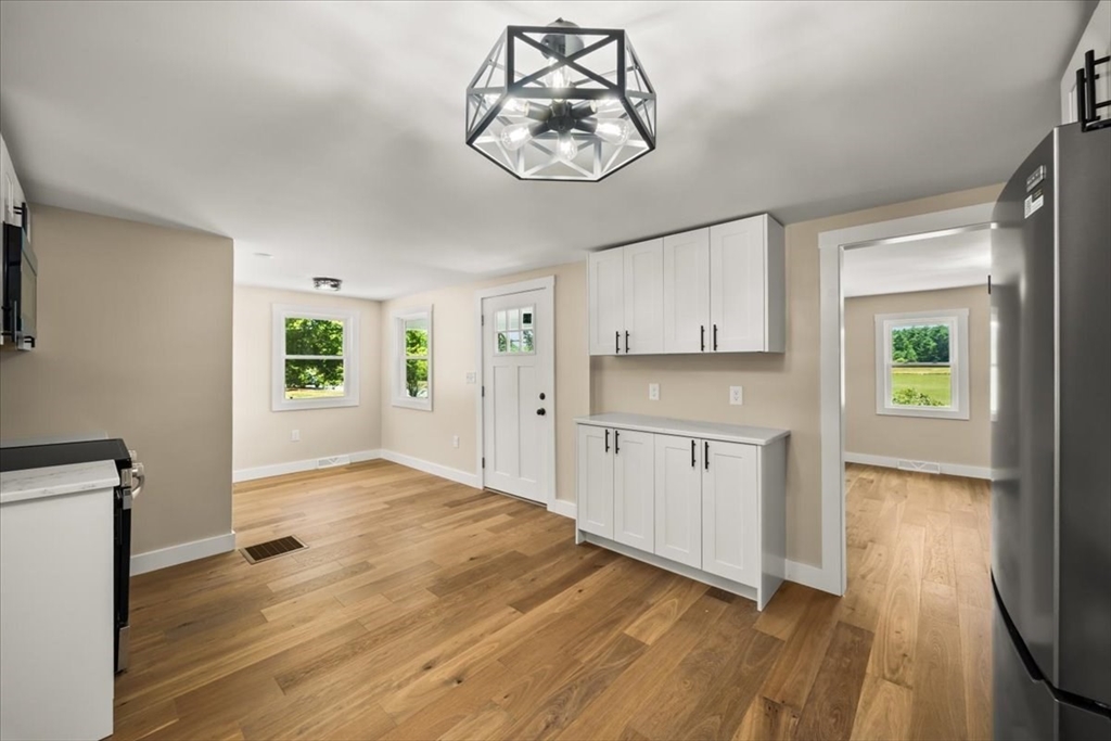 521 Marys Pond Road Rochester, MA 02770 - Photo 10 of 42