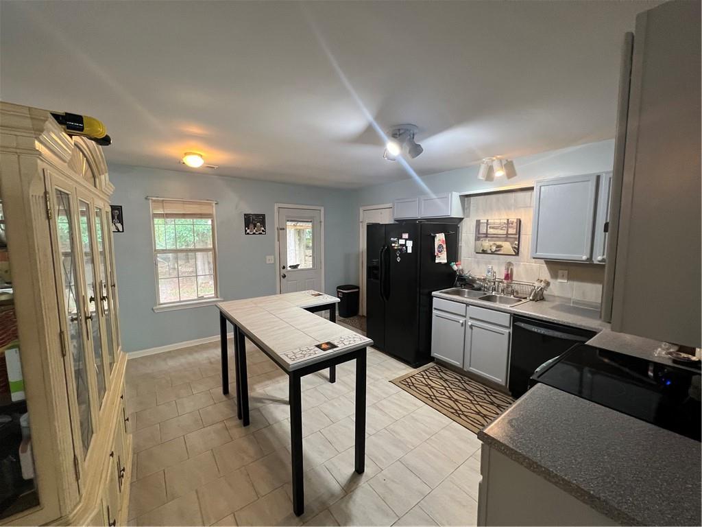 166 Barnetts Bridge Road Jackson, GA 30233 - Photo 8 of 29 a kitchen with granite countertop lots of counter top space