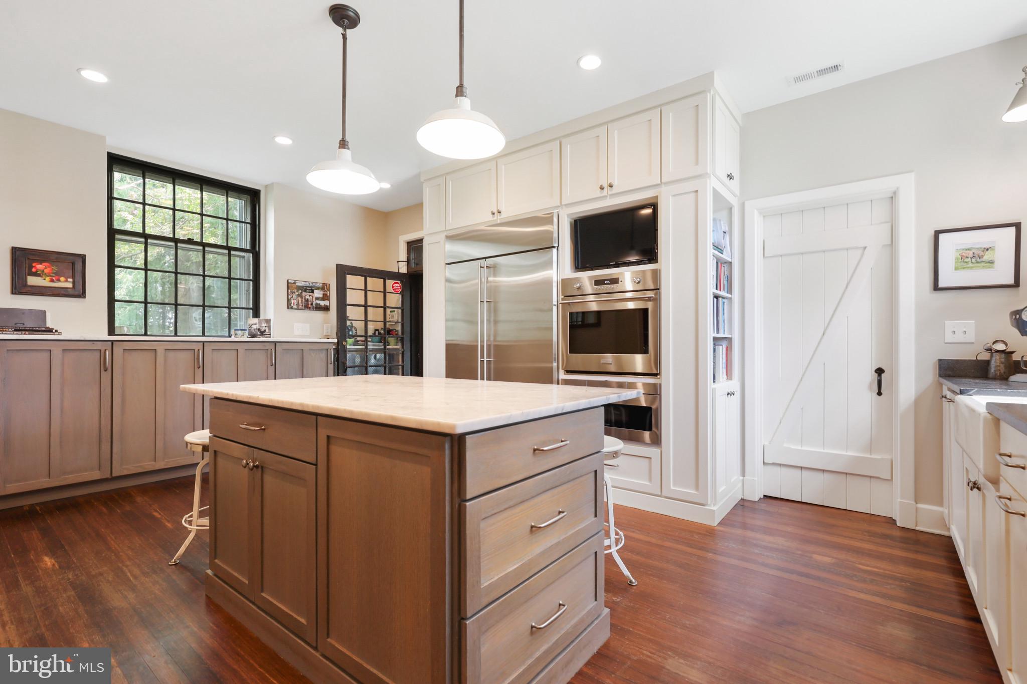 300 Kerneway Baltimore, MD 21212 - Photo 22 of 54