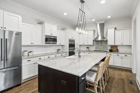 $2,750,000 | 4040 Russellwood Drive, Nashville, TN 37204