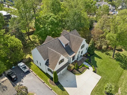 $2,750,000 | 4040 Russellwood Drive, Nashville, TN 37204