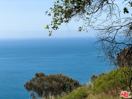 $1,690,000 | 20572 Little Rock Way, Malibu, CA 90265