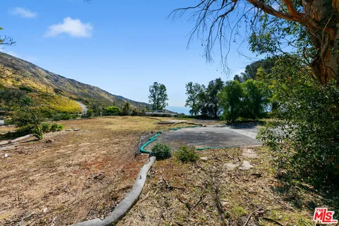 $1,690,000 | 20572 Little Rock Way, Malibu, CA 90265
