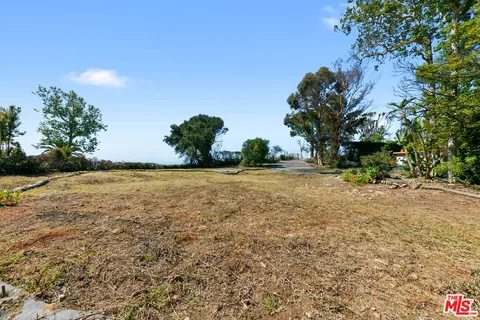 $1,690,000 | 20572 Little Rock Way, Malibu, CA 90265