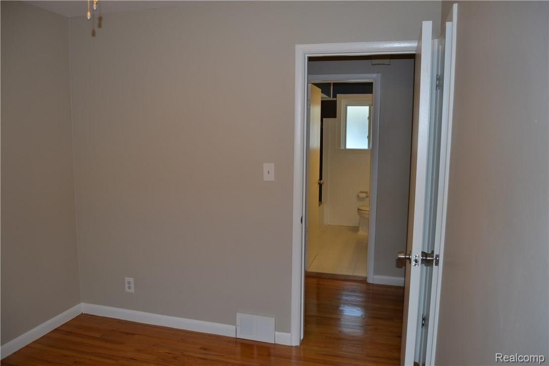 19669 Rensellor Street Livonia, MI 48152 - Photo 18 of 23 Bedroom 3-2
