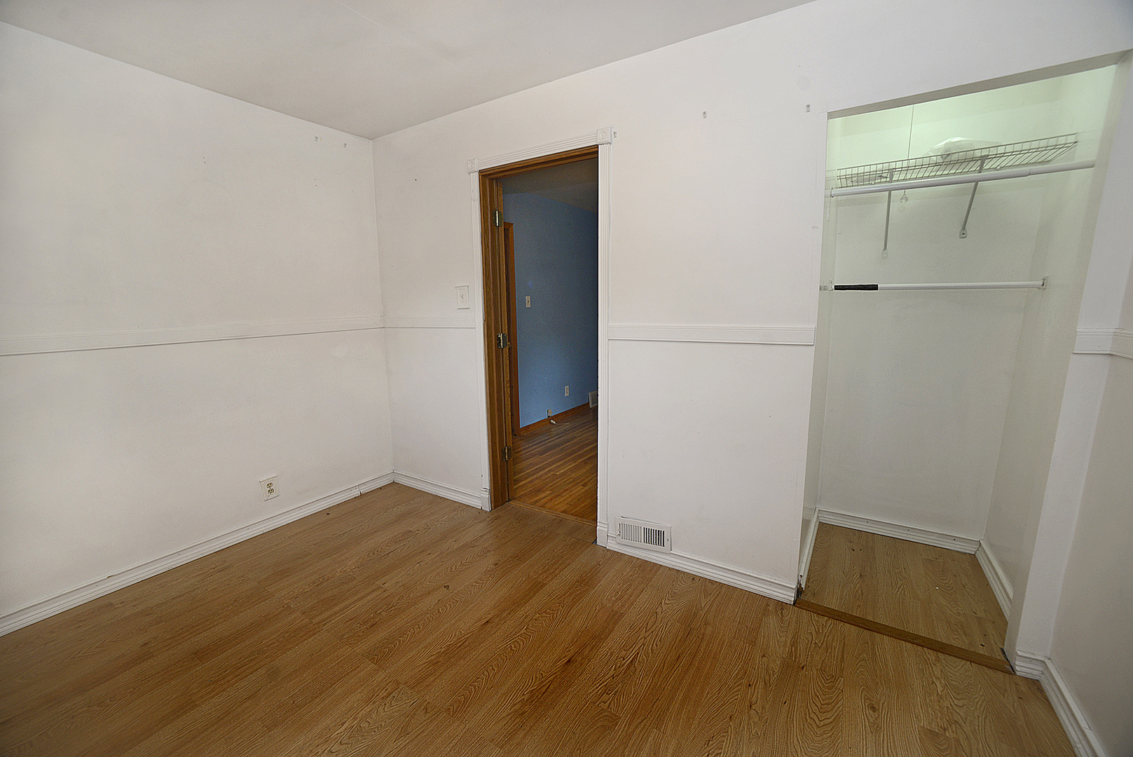 614 2nd Avenue Ottawa, IL 61350 - Photo 8 of 11 wooden floor in an empty room