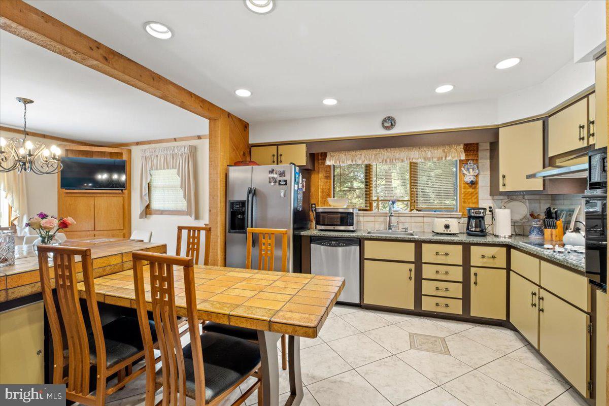 600 Hilltop Road Cinnaminson, NJ 08077 - Photo 16 of 58 Gallery Image 16
