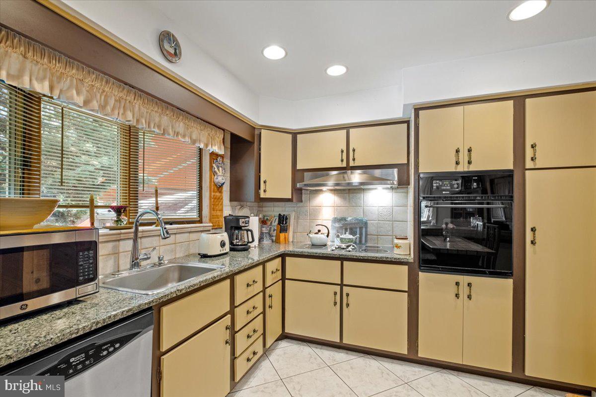 600 Hilltop Road Cinnaminson, NJ 08077 - Photo 19 of 58 Gallery Image 19