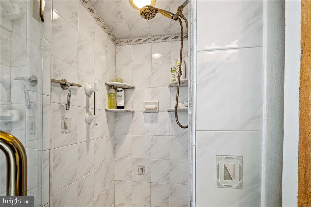 600 Hilltop Road Cinnaminson, NJ 08077 - Photo 24 of 58 Gallery Image 24