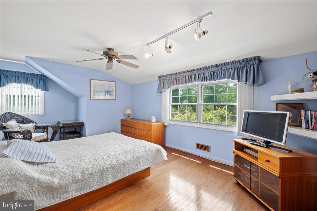 600 Hilltop Road Cinnaminson, NJ 08077 - Photo 34 of 58 Gallery Image 34