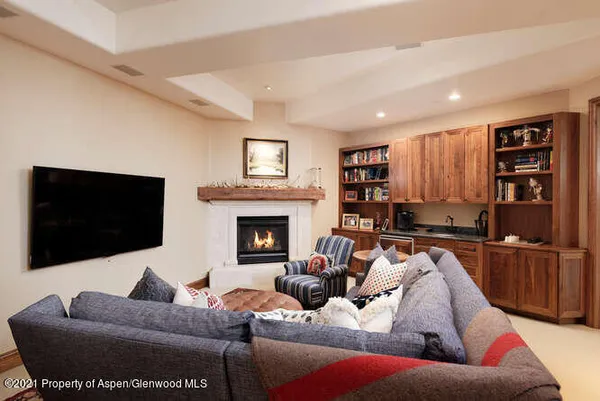 $75,000 | 1243 East Cooper Avenue, Unit A, Aspen, CO 81611