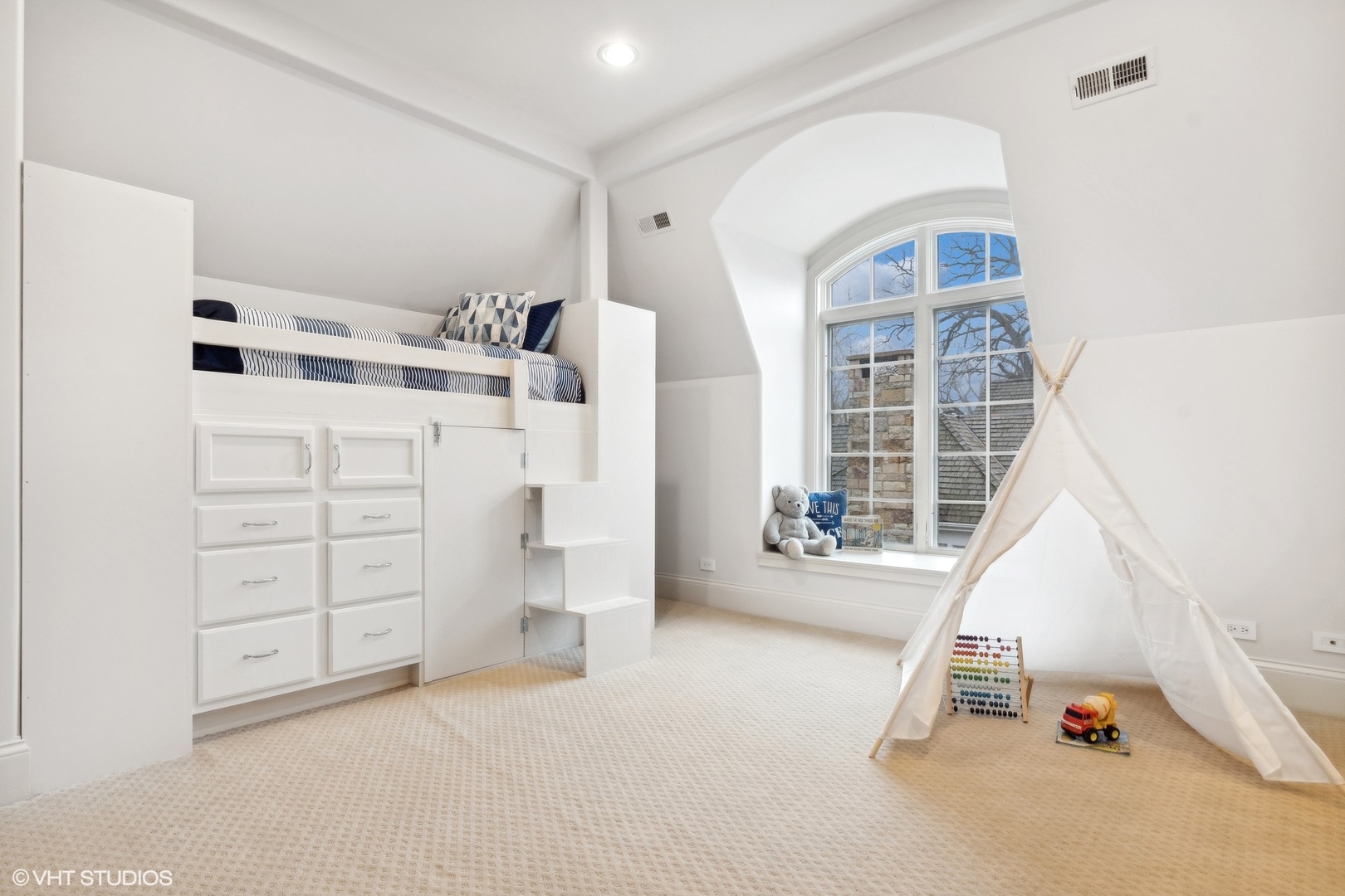 1016 Westmoor Road Winnetka, IL 60093 - Photo 32 of 48