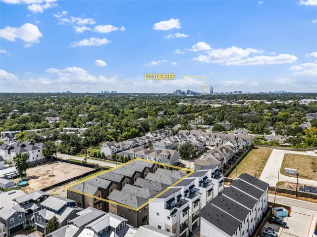 $679,000 | 1614 Ojeman Road, Unit K, Houston, TX 77055