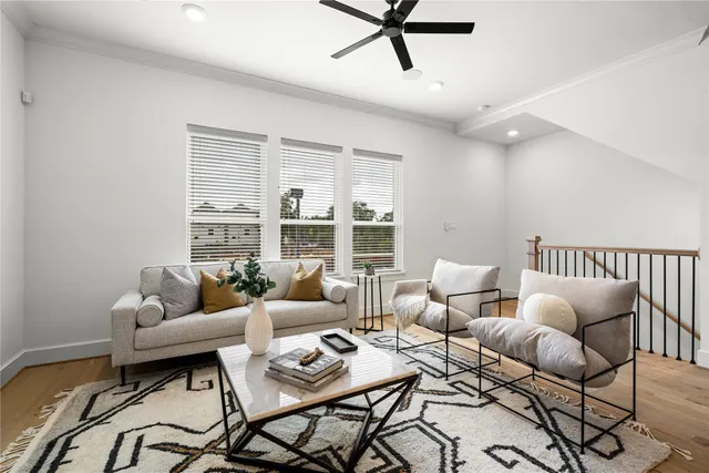 $679,000 | 1614 Ojeman Road, Unit K, Houston, TX 77055