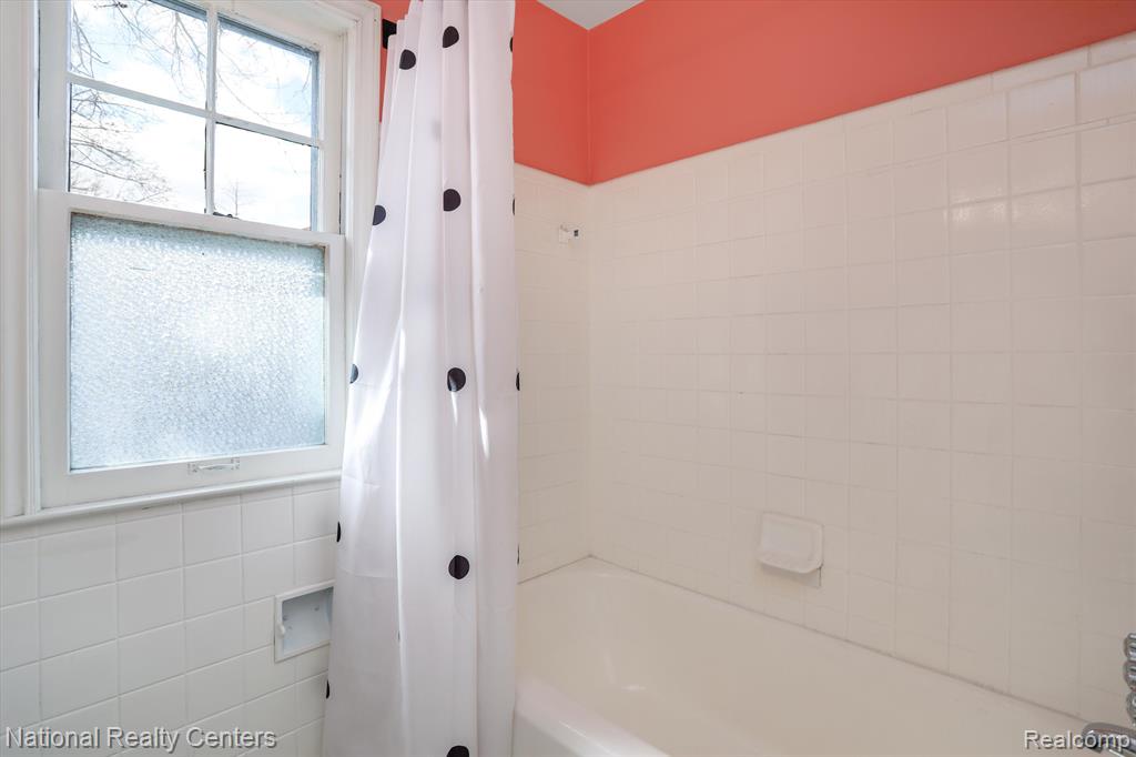 2625 Eight Mile Road Highland Park, MI 48203 - Photo 12 of 21