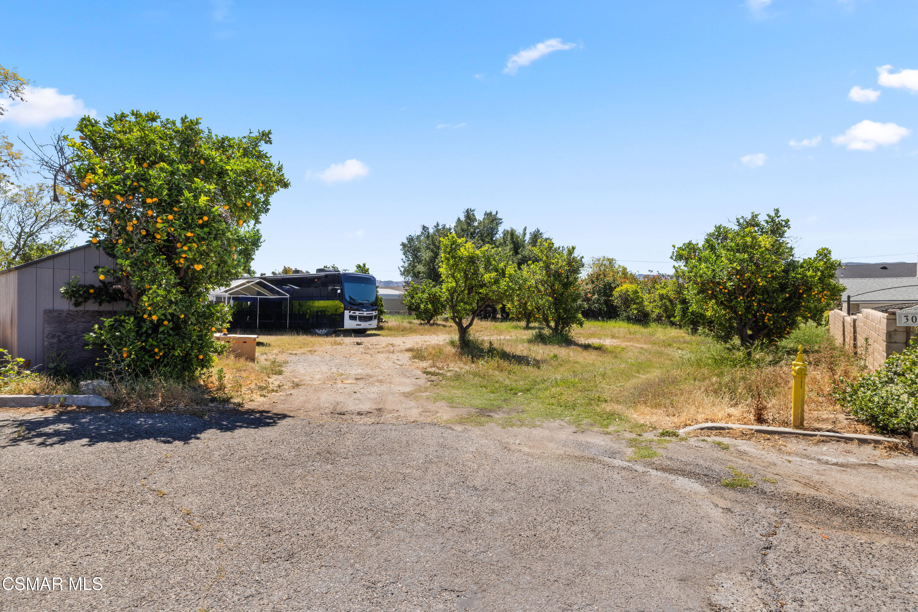 3035 Lipman Lane Simi Valley, CA 93065 - Photo 2 of 9 Lipman2