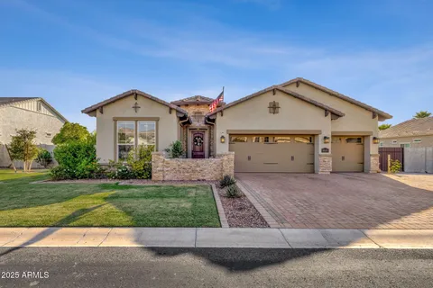 $975,000 | 4525 East Fountain Street, Mesa, AZ 85205