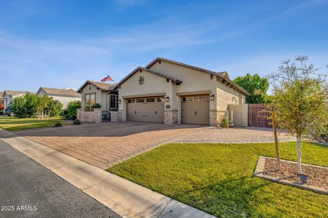 $975,000 | 4525 East Fountain Street, Mesa, AZ 85205