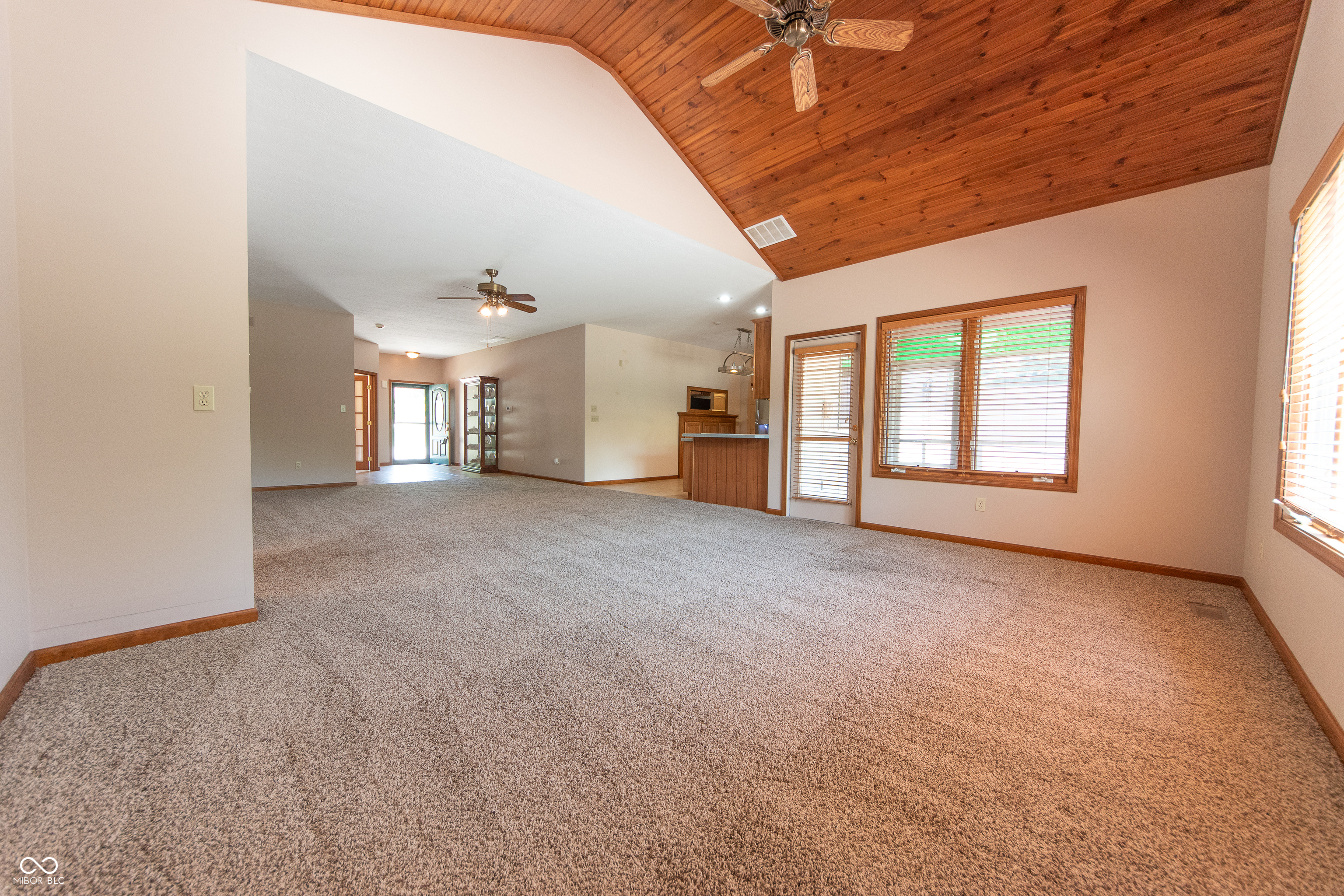 3735 West 2 Mile House Road Columbus, IN 47201 - Photo 16 of 50