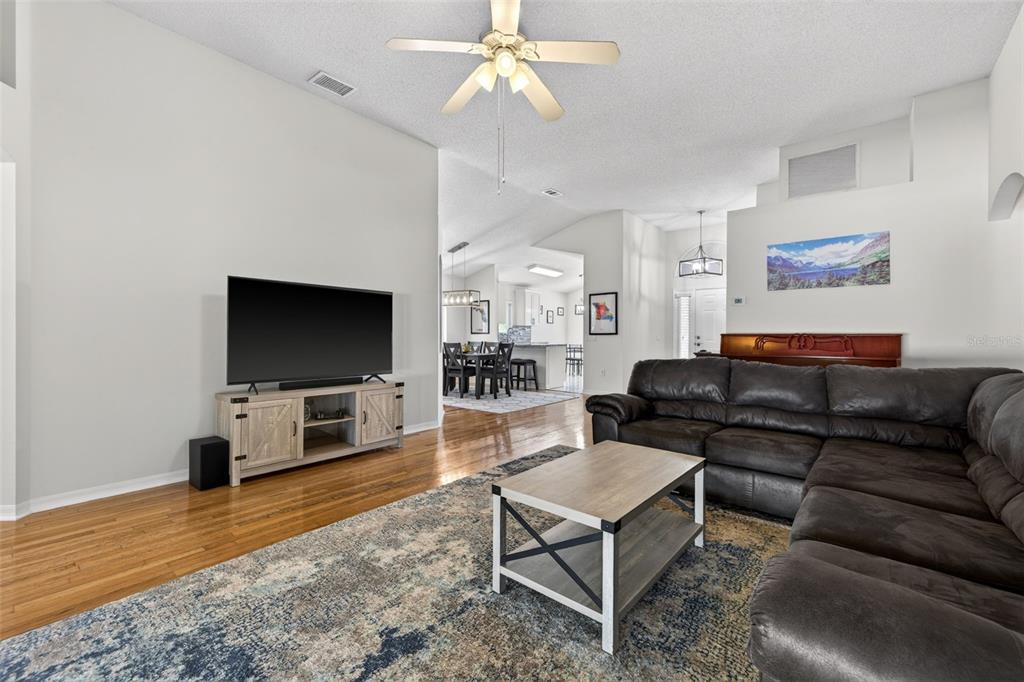 8525 Heyward Road Tampa, FL 33635 - Photo 12 of 36 Gallery Image 12