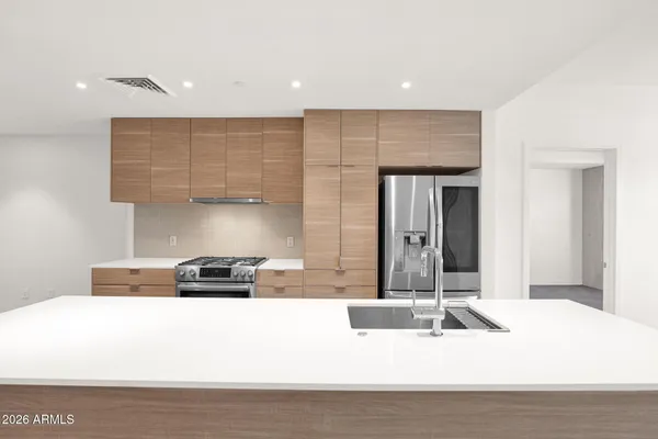 $545,000 | 2300 East Campbell Avenue, Unit 416, Phoenix, AZ 85016
