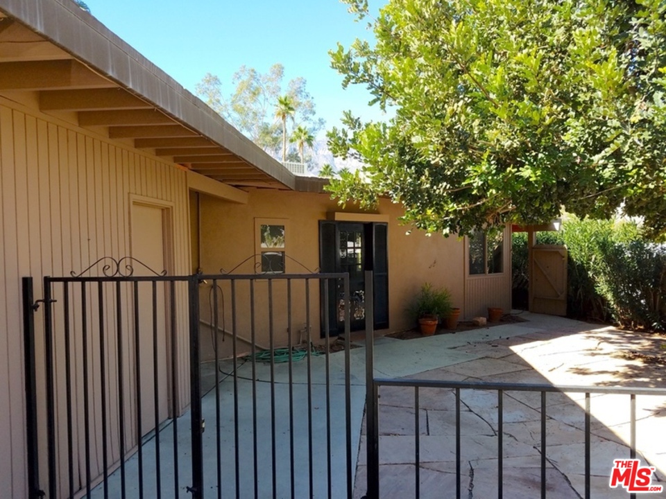 2275 Rim Road Palm Springs, CA 92264 - Photo 2 of 22 Gallery Image 2