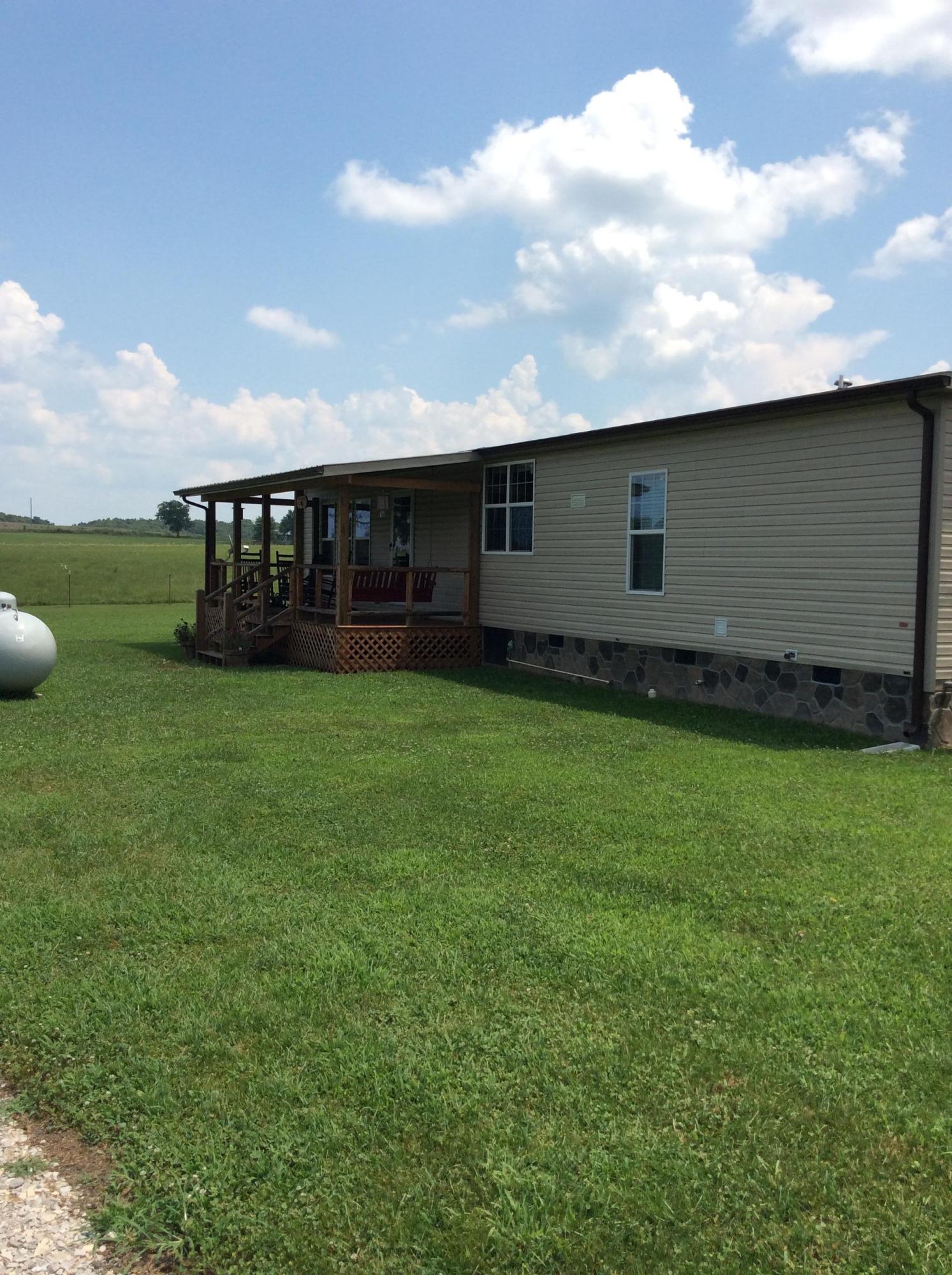 1113 Shirley Road Allardt, TN 38504 - Photo 2 of 20 IMG_0223