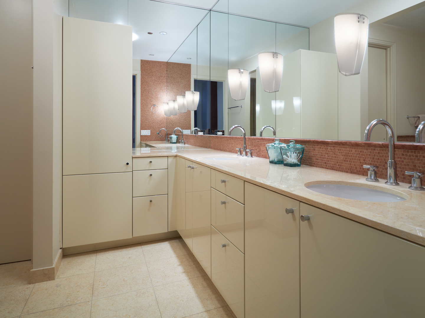 30 West Oak Street, Unit 18A Chicago, IL 60610 - Photo 31 of 41