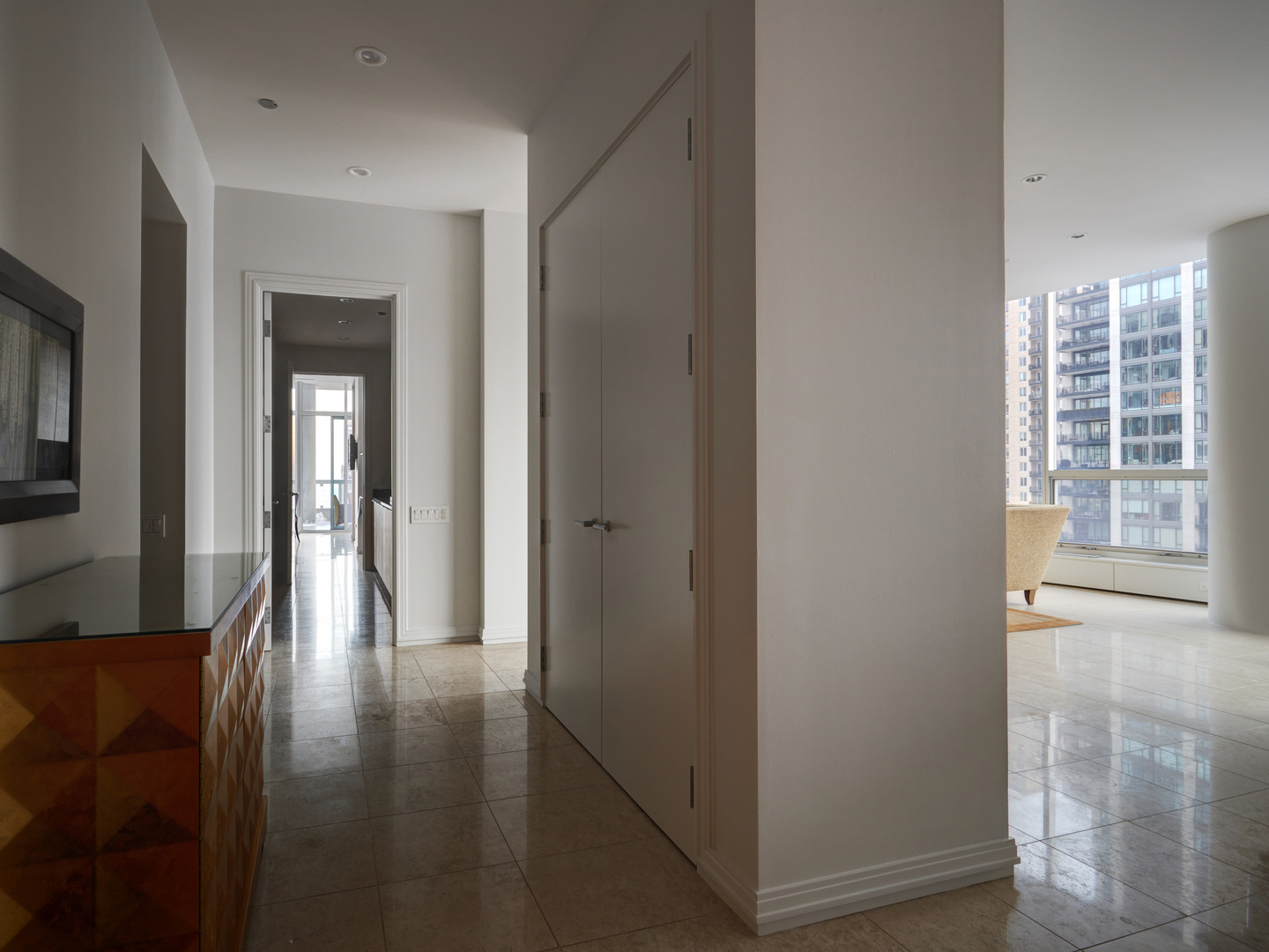 30 West Oak Street, Unit 18A Chicago, IL 60610 - Photo 8 of 41