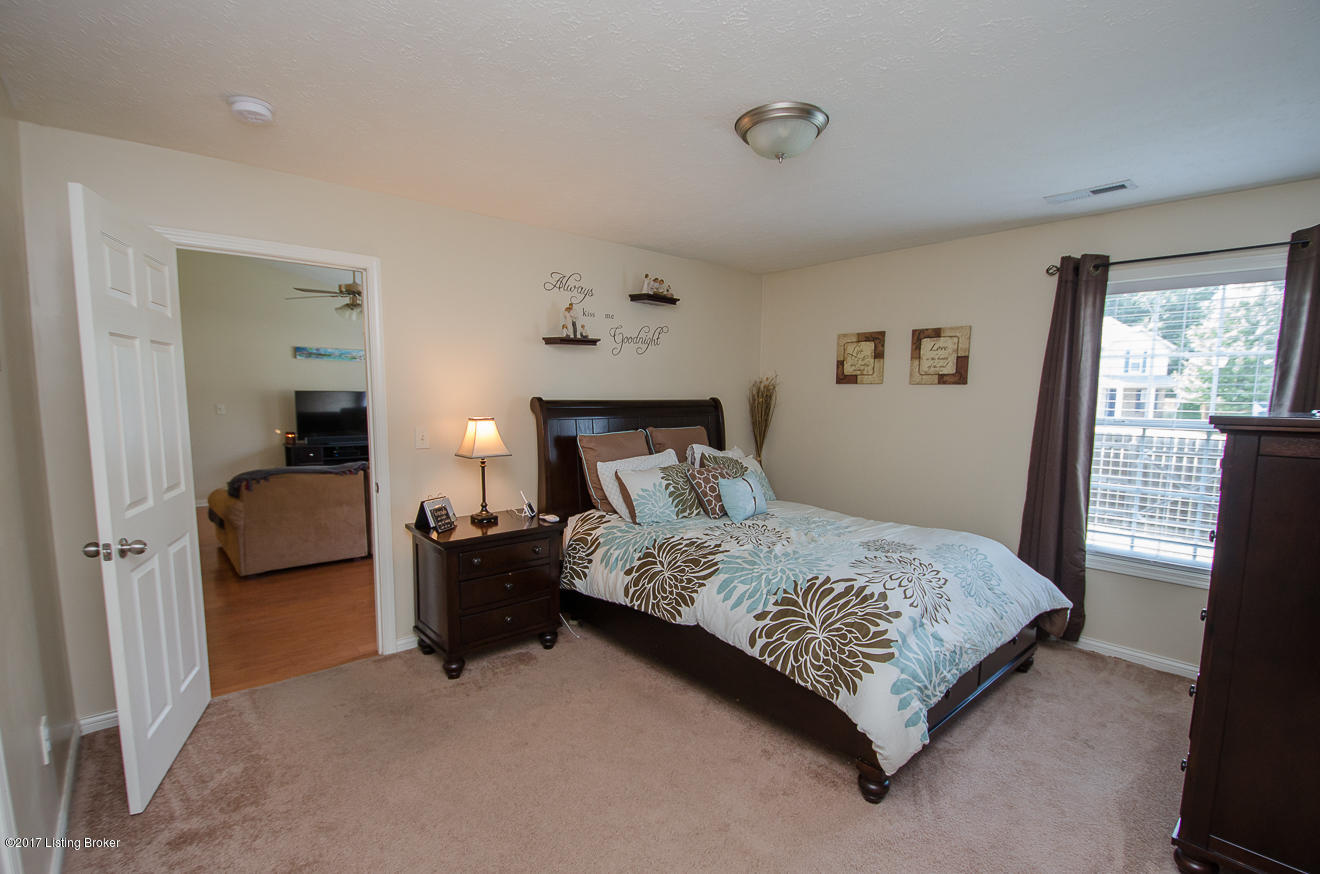 9825 Brooks Bend Road Louisville, KY 40258 - Photo 18 of 35 BrooksBend-18