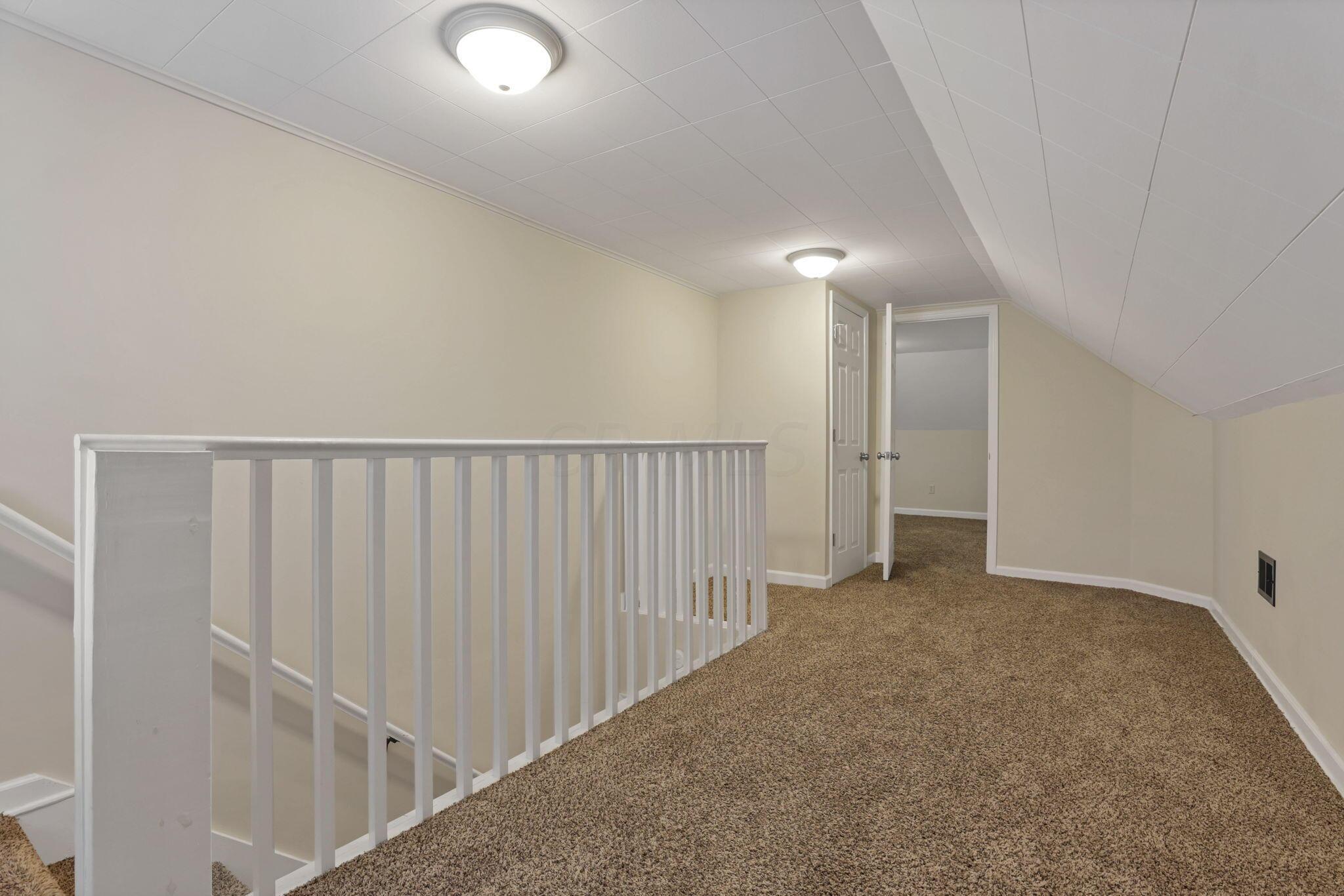 892 Wiltshire Road Columbus, OH 43204 - Photo 20 of 34 Loft Office 1