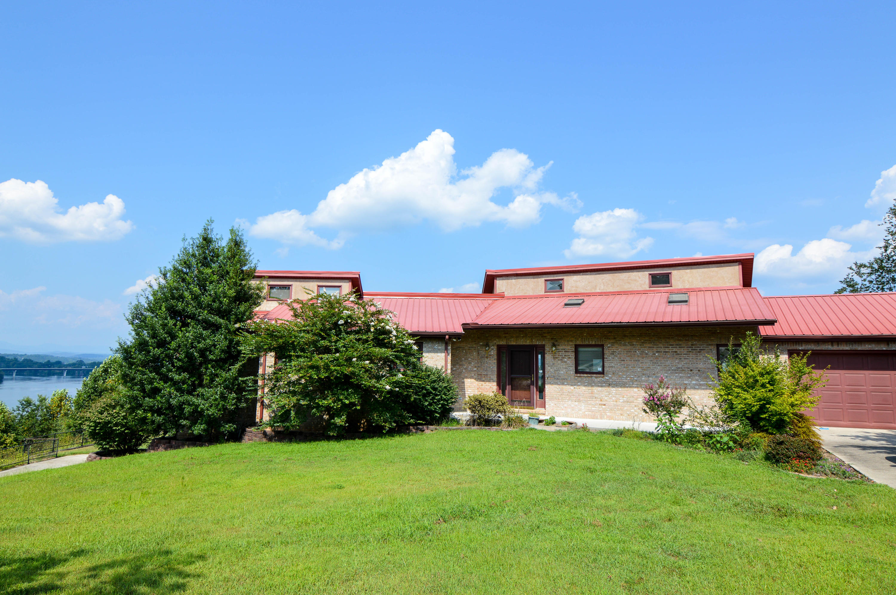 121 Mariners Point Kingston, TN 37763 - Photo 2 of 38 DSC_0221